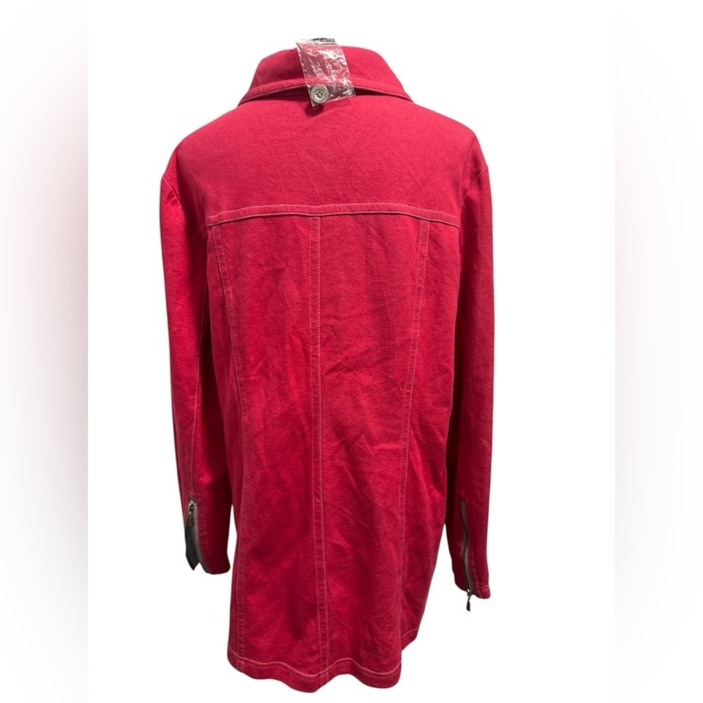 Bloomingdale's Vibrant Shacket Coral - Picture 3 of 10